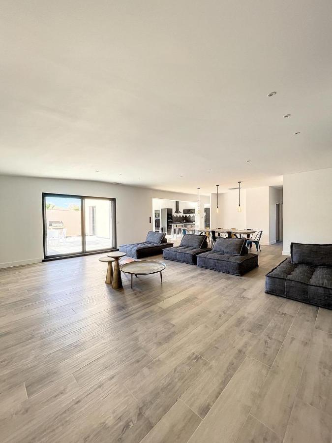 Villa 400M2 Piscine Interieure Tres Calme Agde Exterior foto